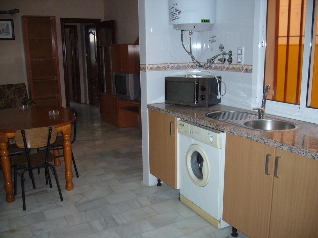 סביליה Apartamentos Alamare חדר תמונה